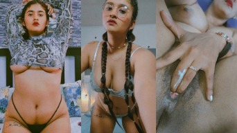 Big Boobs Horny Indian Girlfriend Fingering, Squirting & Moaning