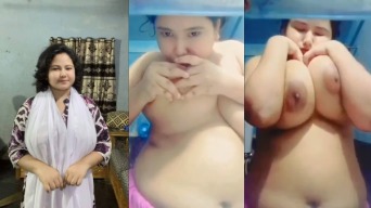 Huge Boobs Desi Babe Strips Naked & Sucks Own Tits