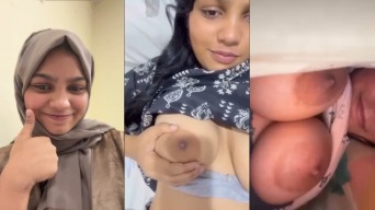 Big Boobs Mallu GF Flashes Her Huge Juicy Tits